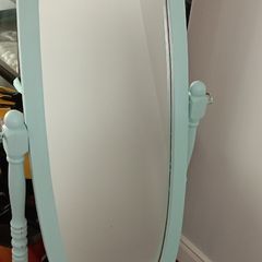 Standing mirror