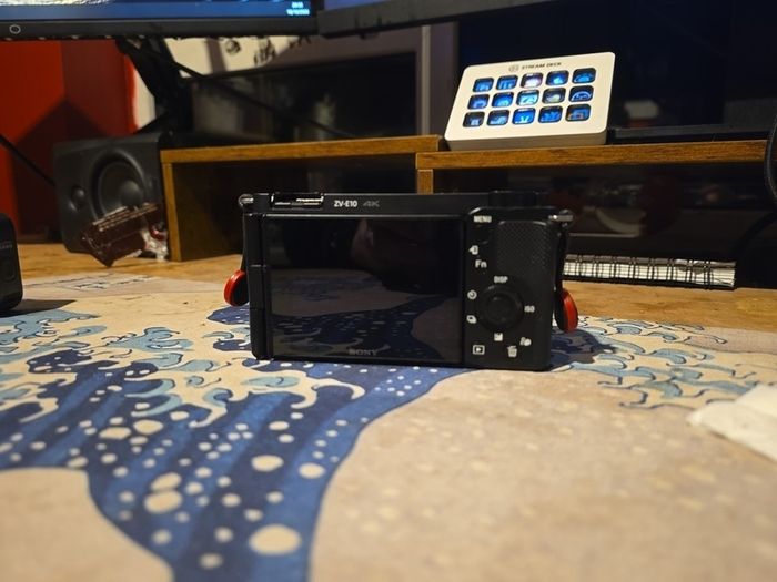 Sony Zve10 Vlogging Camera Like New Perfect Camera  With Kit Lens