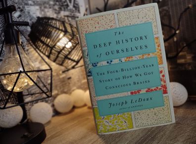 The Deep History of Ourselves: The Four-Billion-Year Story of How We Got Conscious Brains ! Hardcover ! 2019 ! by Viking !