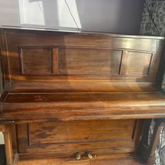 piano as is working needs tlc
