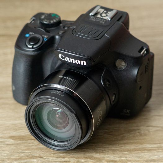 Canon PowerShot SX60 HS 16.1MP Bridge Camera 65x Optical Zoom Wildlife Photography Wi-Fi Flash 1080P Video