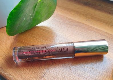 Charlotte Tilbury Charlotte Tilbury Beautiful Skin Radiant Concealer Deep 17.75