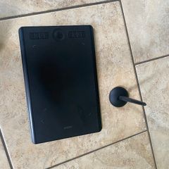 Wacom Intuos Pro Pen Tablet