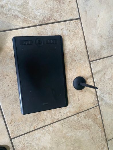 Wacom Intuos Pro Pen Tablet