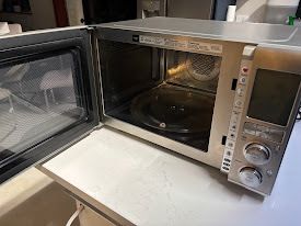 Sage - Combi Microwave Air Fryer - the Combi Wave 3 in 1