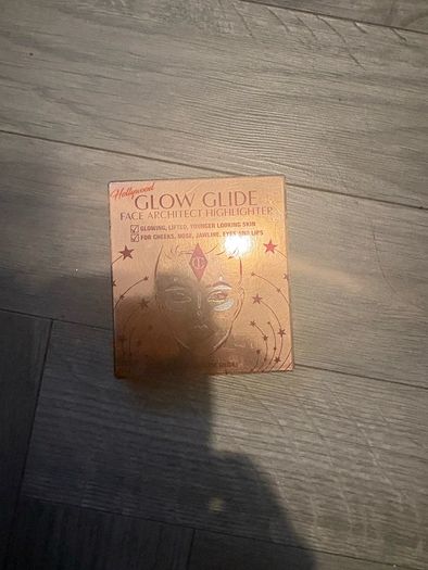 Charlotte Tilbury Glow Glide