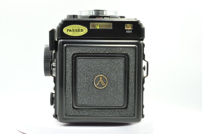 Yashica G 124 MAT TLR Camera Medium format 6x6 Film Roll- Good condition. -FULL SERVICE-