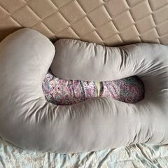 pregnancy pillow