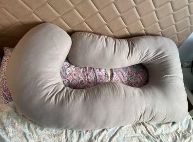pregnancy pillow