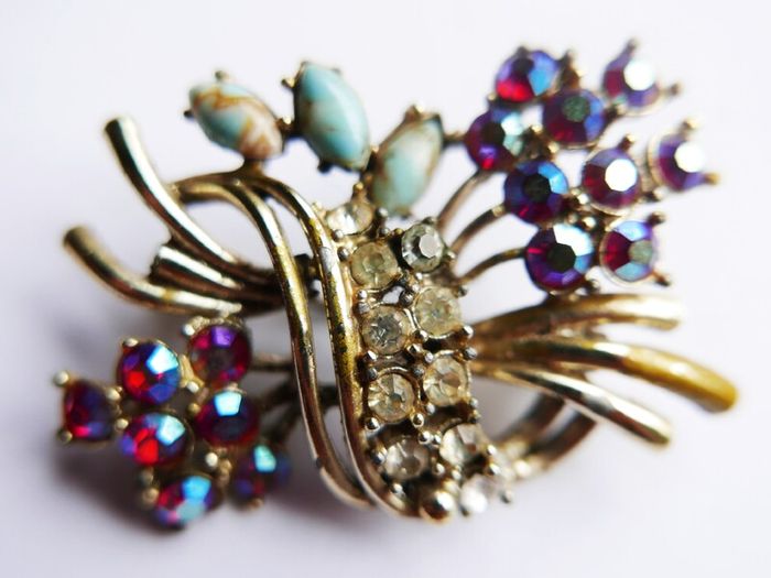 Vintage 1950s Gold Tone Rainbow  Crystal Rhinestone Floral Spray Brooch