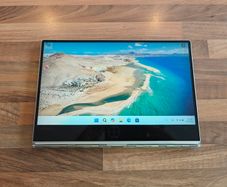 Lenovo Yoga 910 | i5 | 8GB | 256GB | 13.9" 4K Touchscreen |