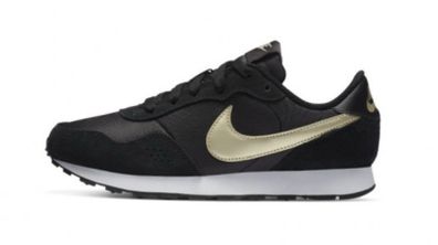 Nike MD Valiant GS 'Black Metallic Gold Star'. Size 6. NEW