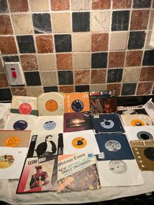 Vinyl single bundle over 45 singles