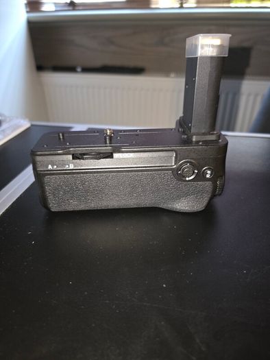 Battery Pack Grip Holder for Nikon Z6 III & Z5 II