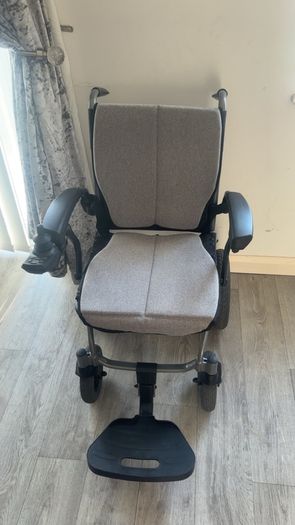electric wheelchair quirumed