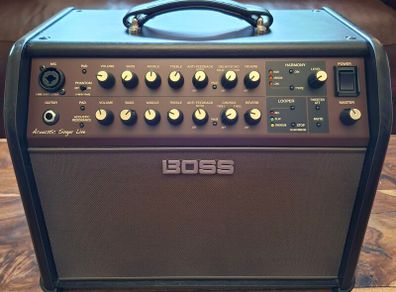 BOSS Acoustic amplifier