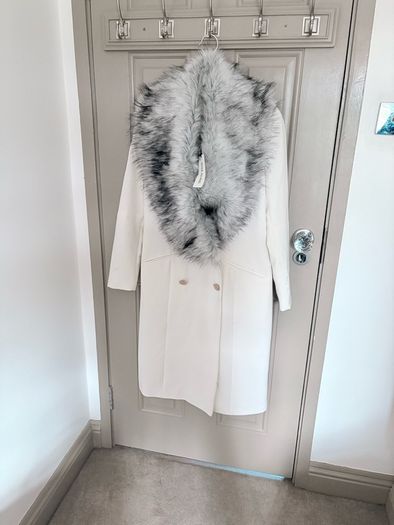 New with tags white snow queen coat from river island size 10