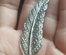Vintage Leaf Brooch.