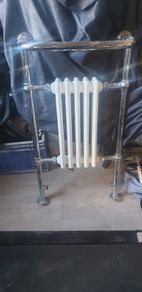 Heated towel radiator