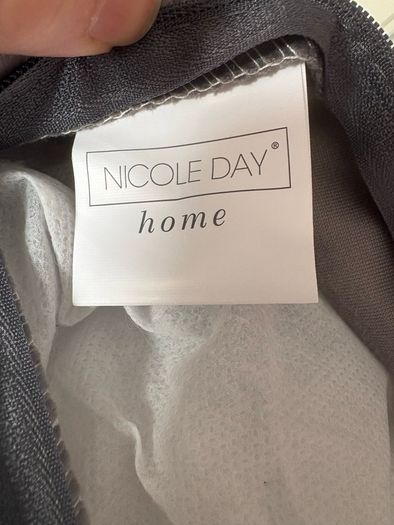 2 grey cushions