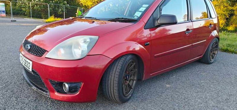 Ford Fiesta Zetec (ST Kit)