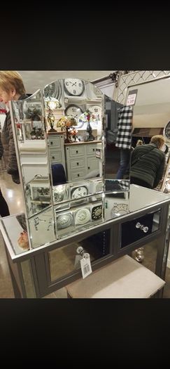 Dressing table