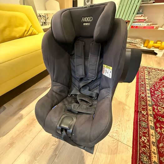 Axkid Minikid childs Car Seat