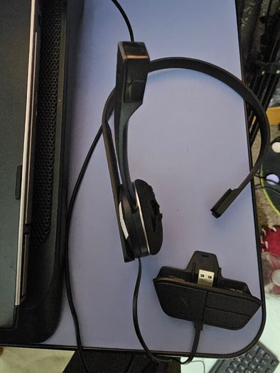 XBOX One Series S/X, Microsoft Windows 10 Wired Chat Black Headset - Model 1564.