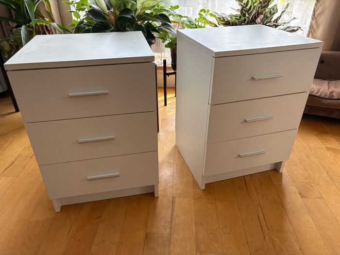 x2 Bedside lockers