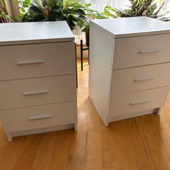 x2 Bedside lockers