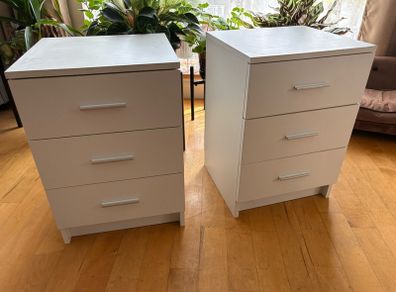x2 Bedside lockers