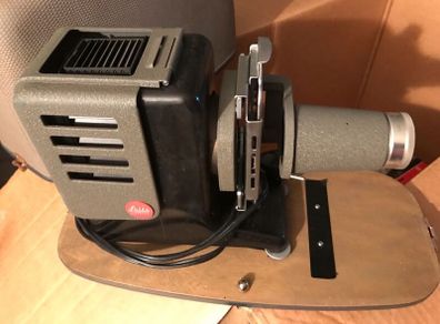 A Vintage Slide Projector from Leitz Wetzlar Germany