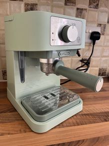 DeLonghi Manual Coffee Machine Stilosa