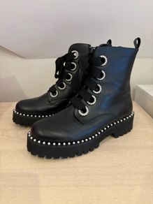 Dune Boots Size 7/40