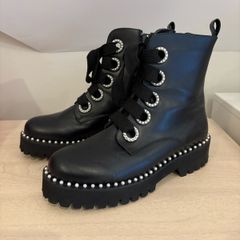 Dune Boots Size 7/40
