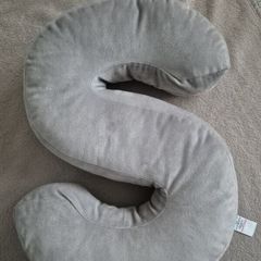 Next, letter S cushion