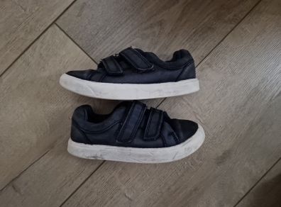 Clarks boys UK 9G