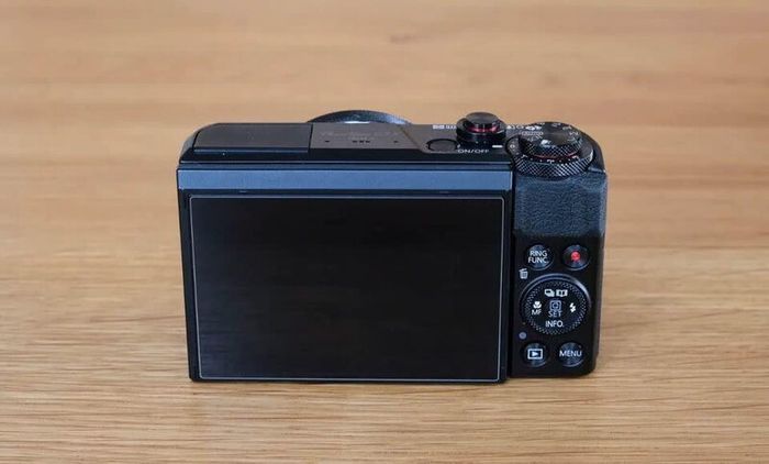 Canon PowerShot G7 X Mark II 20.1 MP Digital Camera