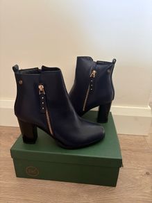 Woman's boots