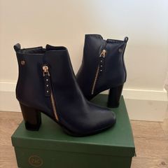 Woman's boots