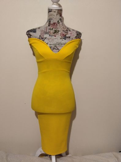 Boohoo Petite Bodycon Dress, New With Tags