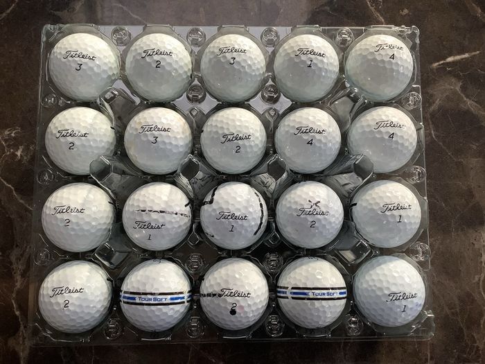 Titlest Tour soft golf balls (20)