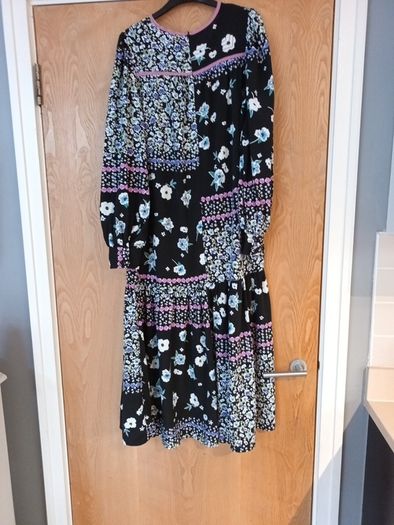 Glamorous  Dress. S. 10. B.N.W.T