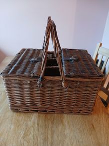 Picnic basket