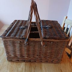 Picnic basket