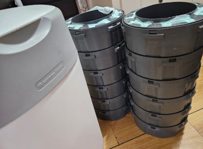 Tommee Tippee Twist & Click Nappy Bin