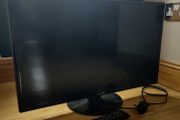 32 INCH Samsung TV with remote and power cable