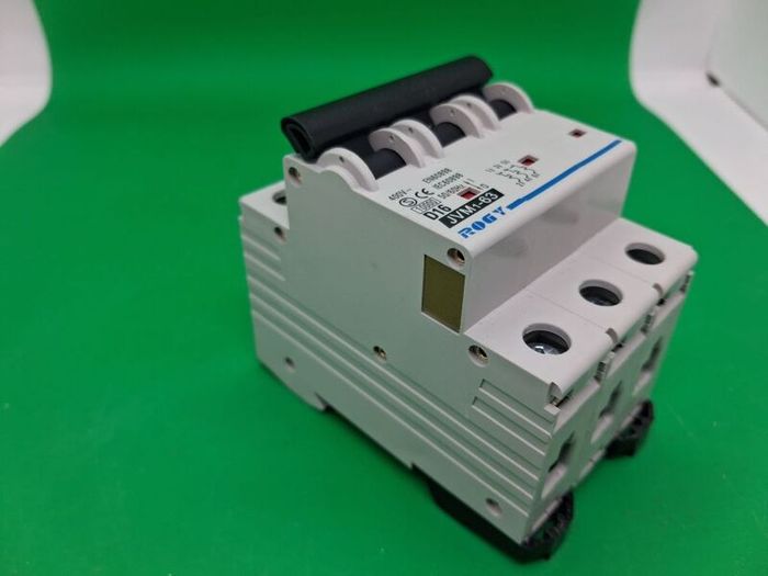 Postage - Rogy D16a 16 Amp 3 Pole Circuit Breaker 400v