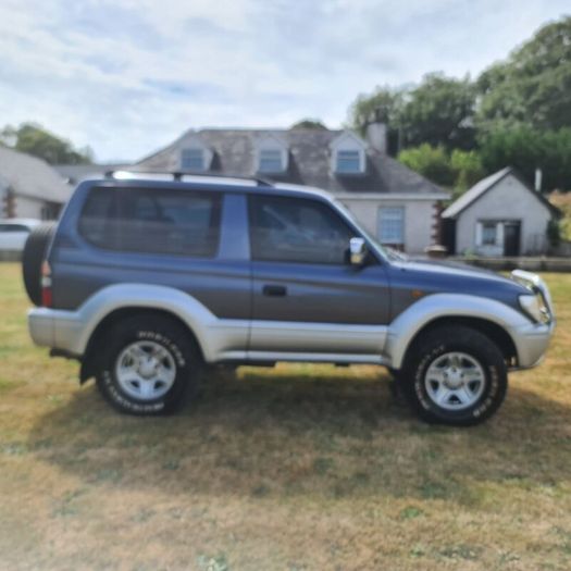 Toyota Land Cruiser 2000