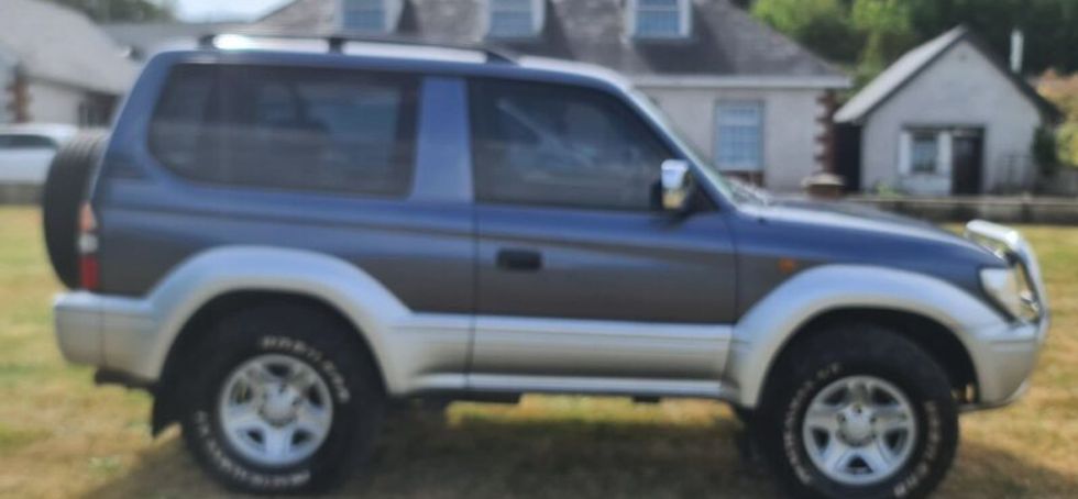 Toyota Land Cruiser 2000